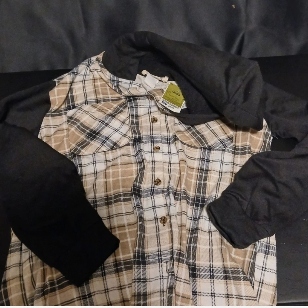 what you see is what you get

Kid Small Lovectaiy Button Up Hoodie Shirt Size Sm